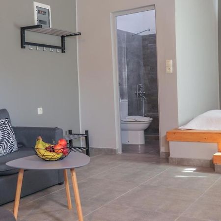 Spitakia-Cozy & Comfy Apartments 10Minutes From The Airport Artemi Extérieur photo