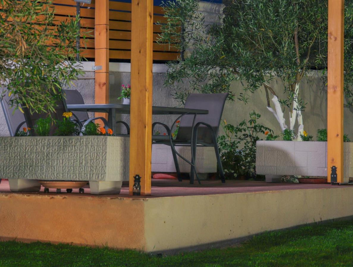 Spitakia-Cozy & Comfy Apartments 10Minutes From The Airport Artemi Extérieur photo